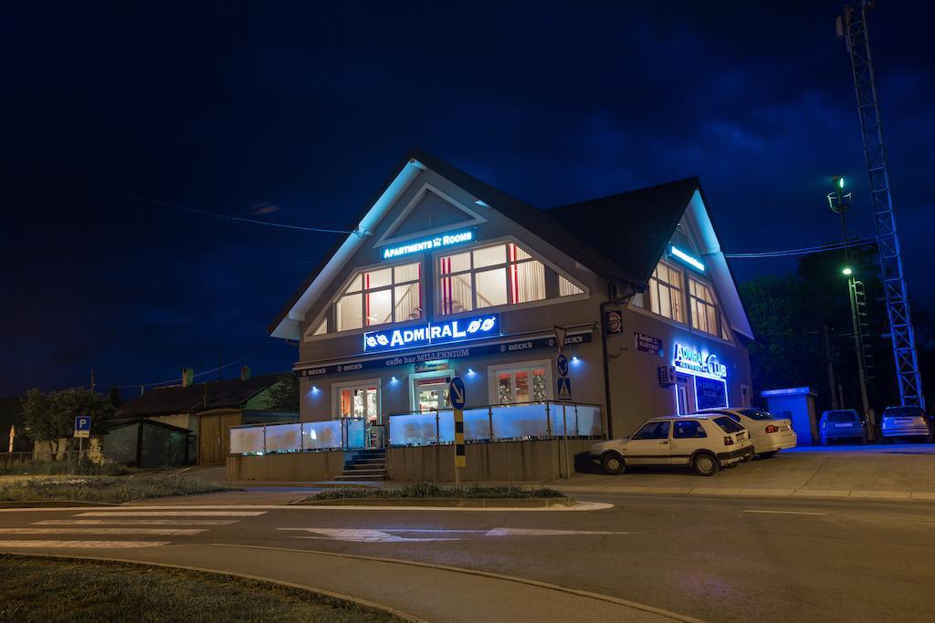 Apartments And Rooms Millennium Ogulin Esterno foto
