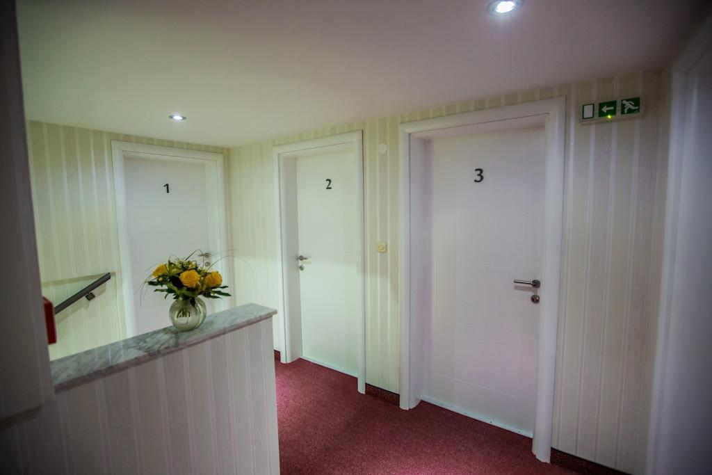 Apartments And Rooms Millennium Ogulin Esterno foto
