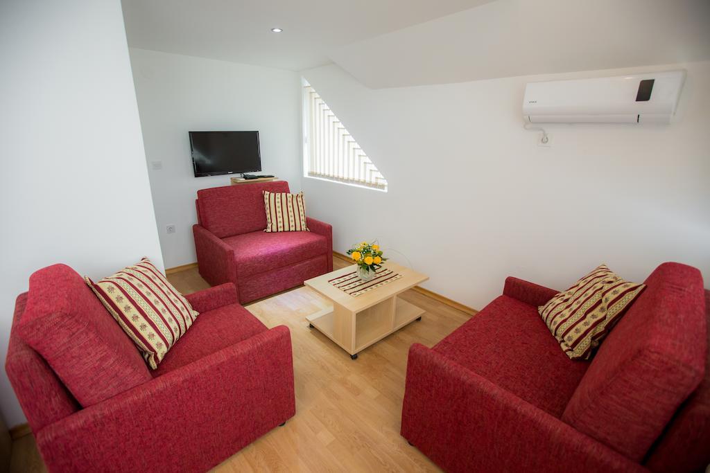 Apartments And Rooms Millennium Ogulin Camera foto