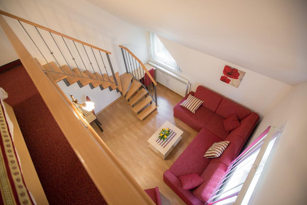 Apartments And Rooms Millennium Ogulin Camera foto